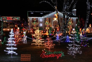 Christmas_Lights_house_display